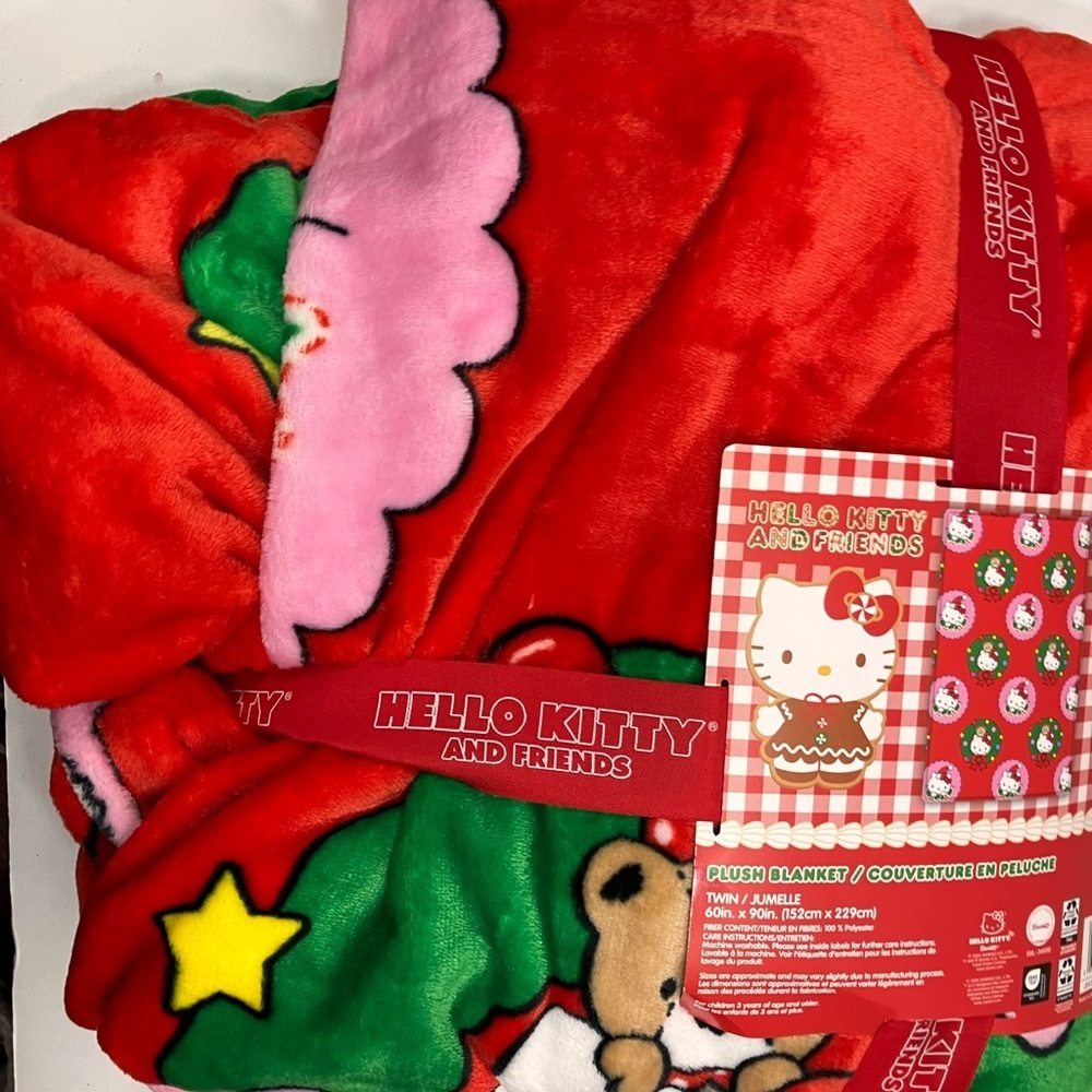 Hello Kitty Plush Blanket NEW - Picture 8 of 8